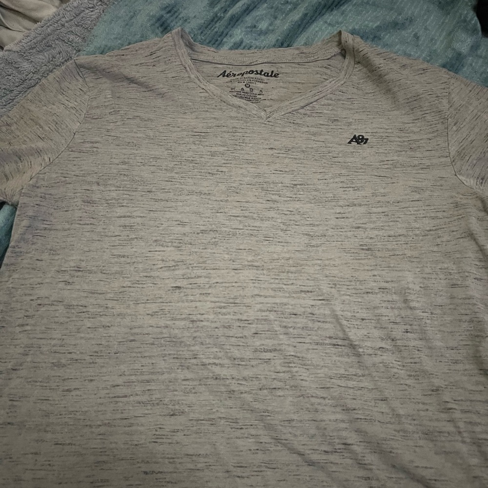 Aeropostale Heathered Gray V-Neck Tee